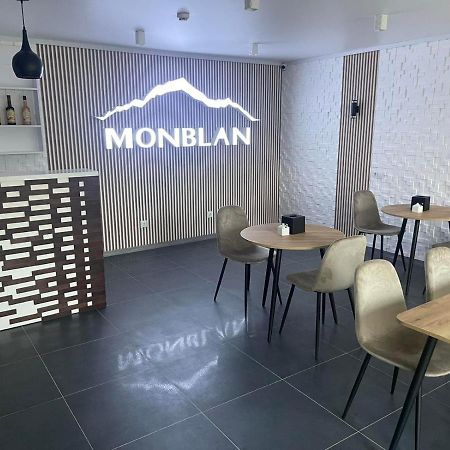 Отель Monblan Yablunytsya Exterior foto