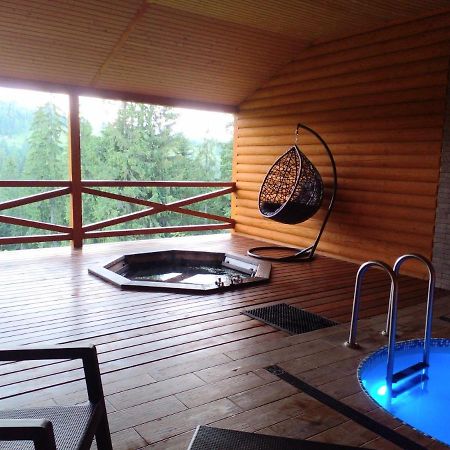 Отель Monblan Yablunytsya Exterior foto
